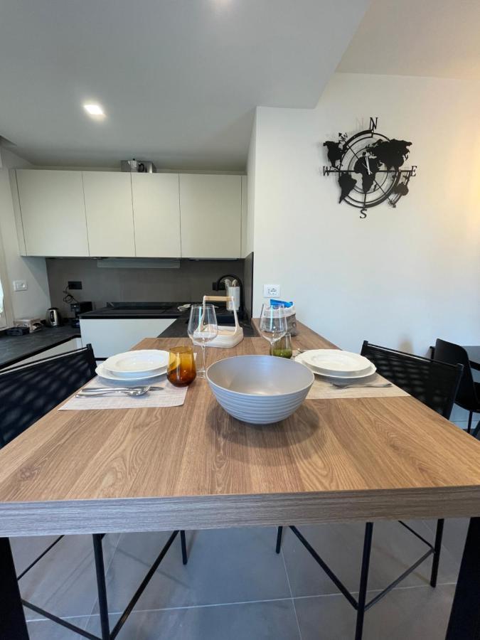 Lucia Holiday Apartments Lazise Buitenkant foto